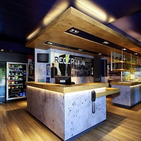 Ibis Budget Caen Porte De Bretagne Bretteville-sur-Odon Екстериор снимка