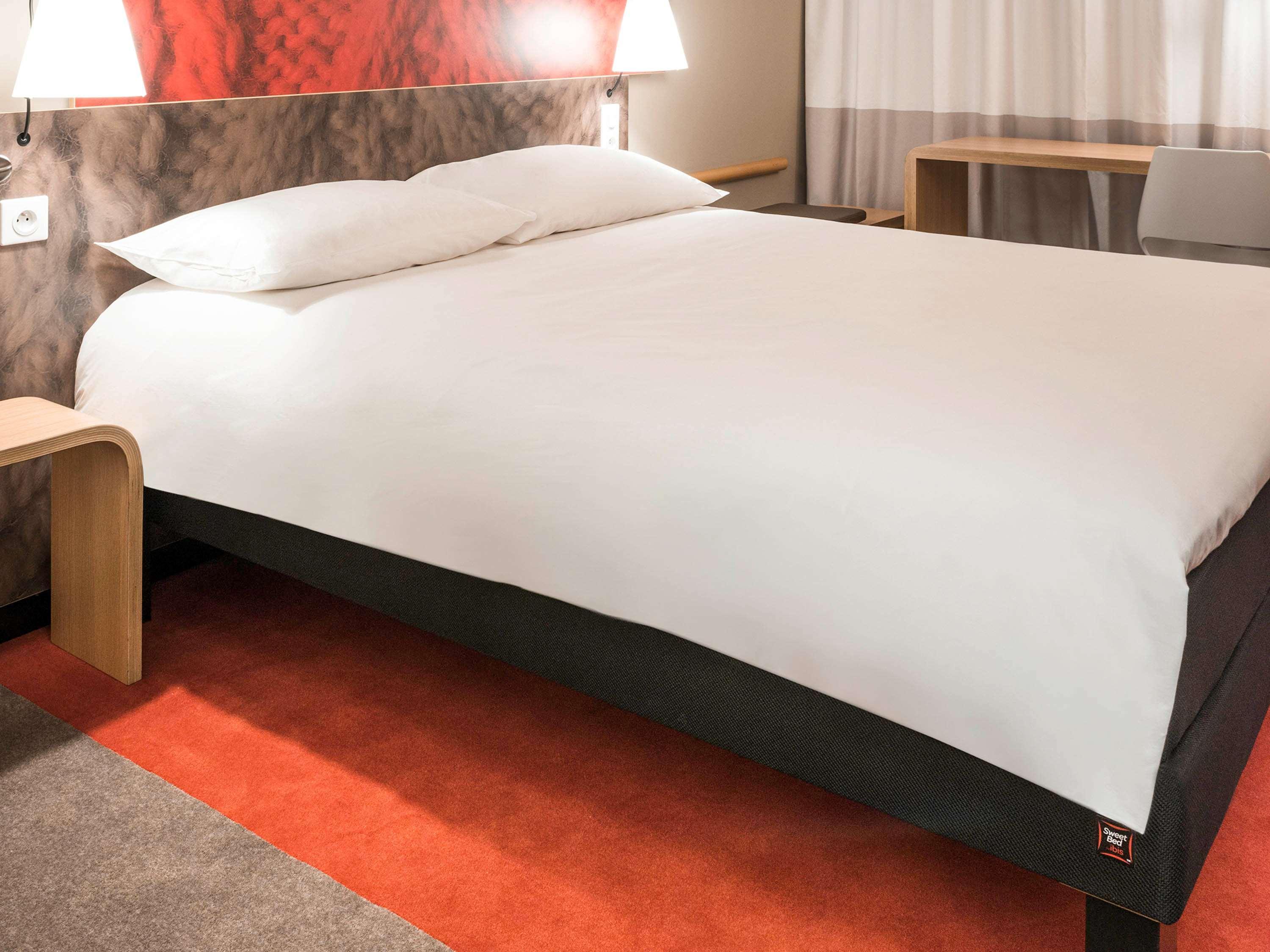 Ibis Budget Caen Porte De Bretagne Bretteville-sur-Odon Екстериор снимка