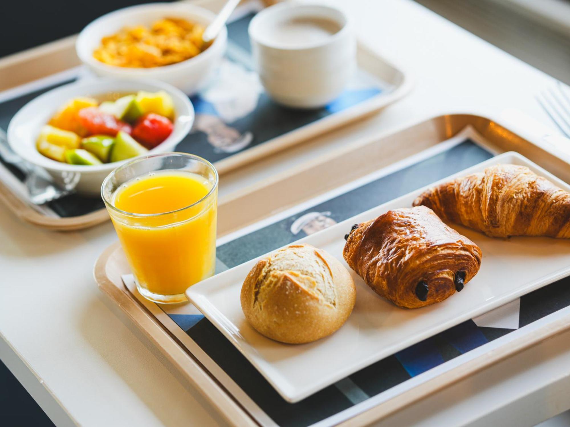 Ibis Budget Caen Porte De Bretagne Bretteville-sur-Odon Екстериор снимка