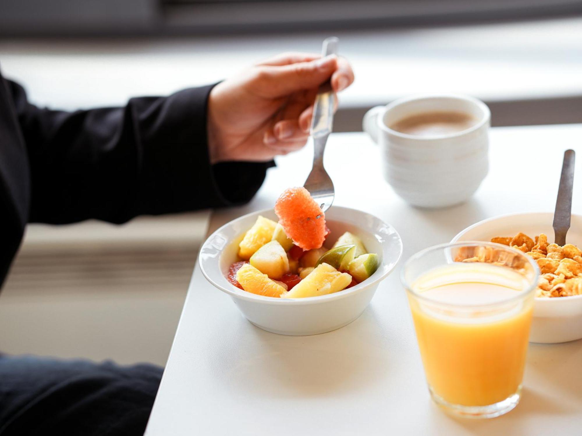 Ibis Budget Caen Porte De Bretagne Bretteville-sur-Odon Екстериор снимка