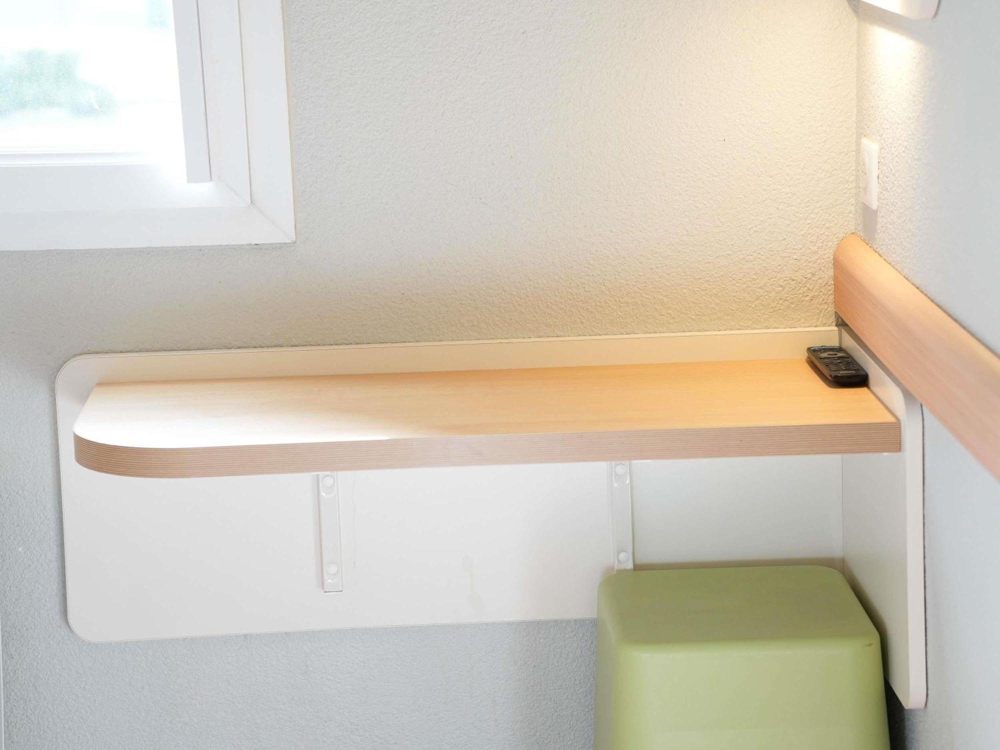 Ibis Budget Caen Porte De Bretagne Bretteville-sur-Odon Екстериор снимка