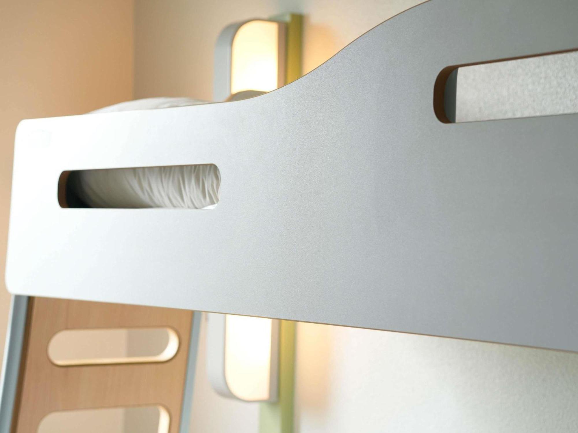 Ibis Budget Caen Porte De Bretagne Bretteville-sur-Odon Екстериор снимка